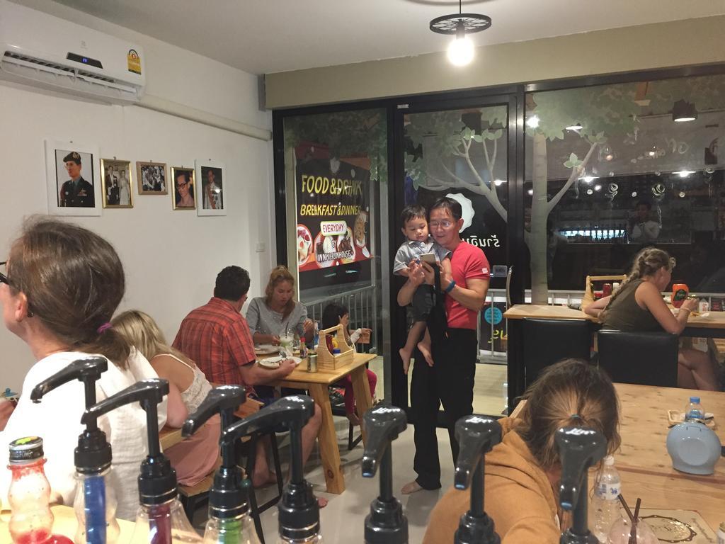 Innkhun House Urt Suratthani Airport Сурат Тхани Екстериор снимка
