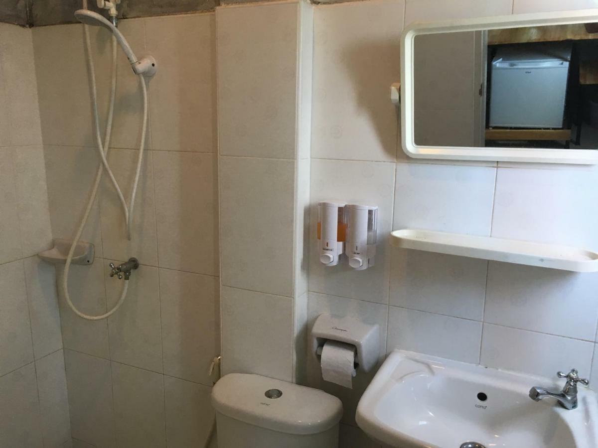 Innkhun House Urt Suratthani Airport Сурат Тхани Екстериор снимка