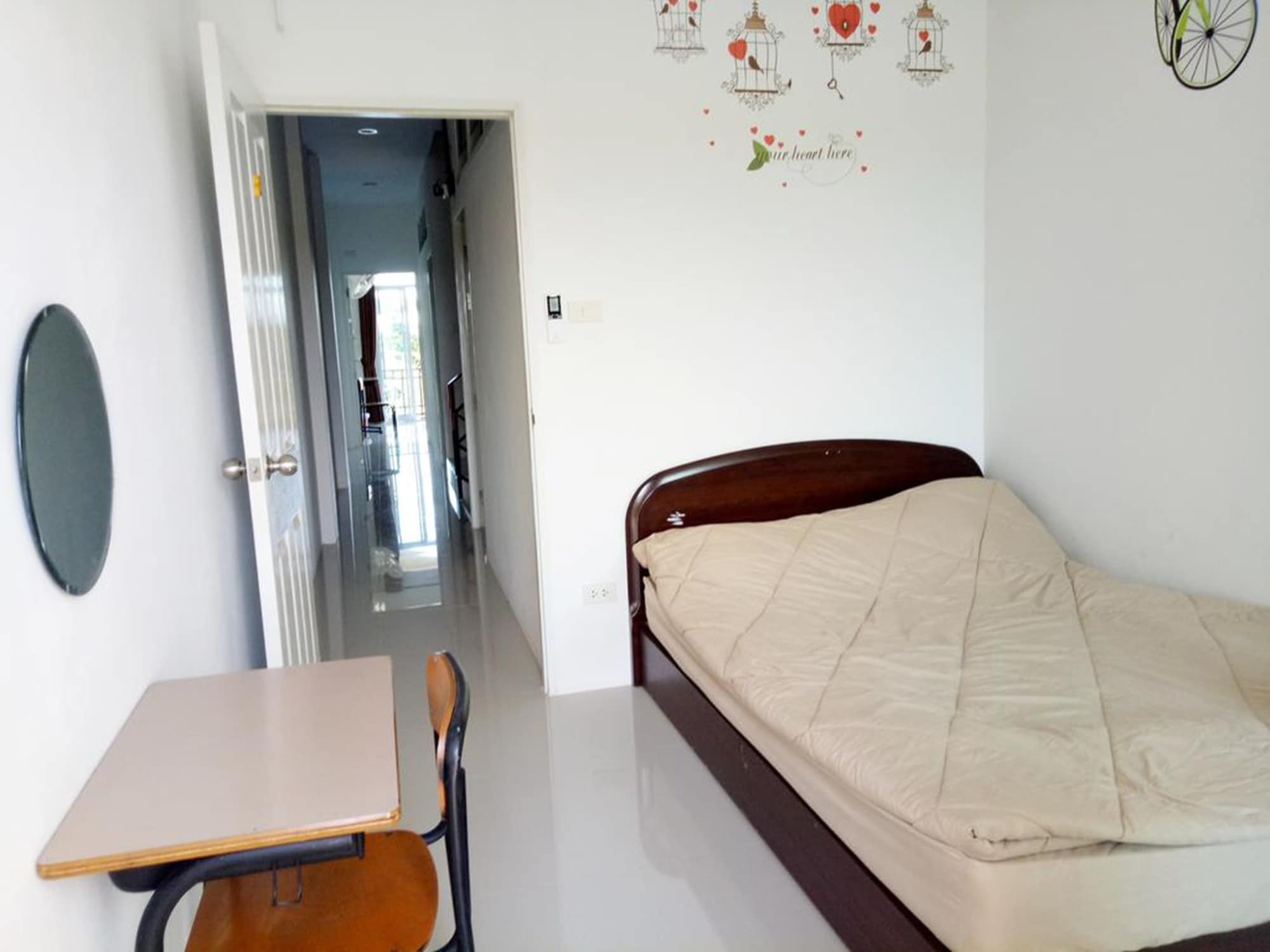 Innkhun House Urt Suratthani Airport Сурат Тхани Екстериор снимка