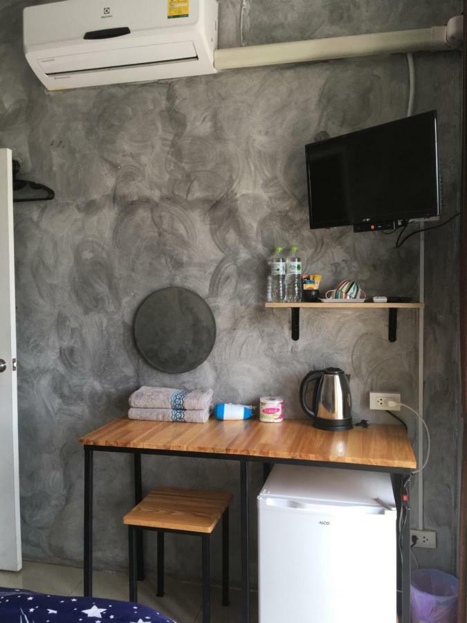 Innkhun House Urt Suratthani Airport Сурат Тхани Екстериор снимка