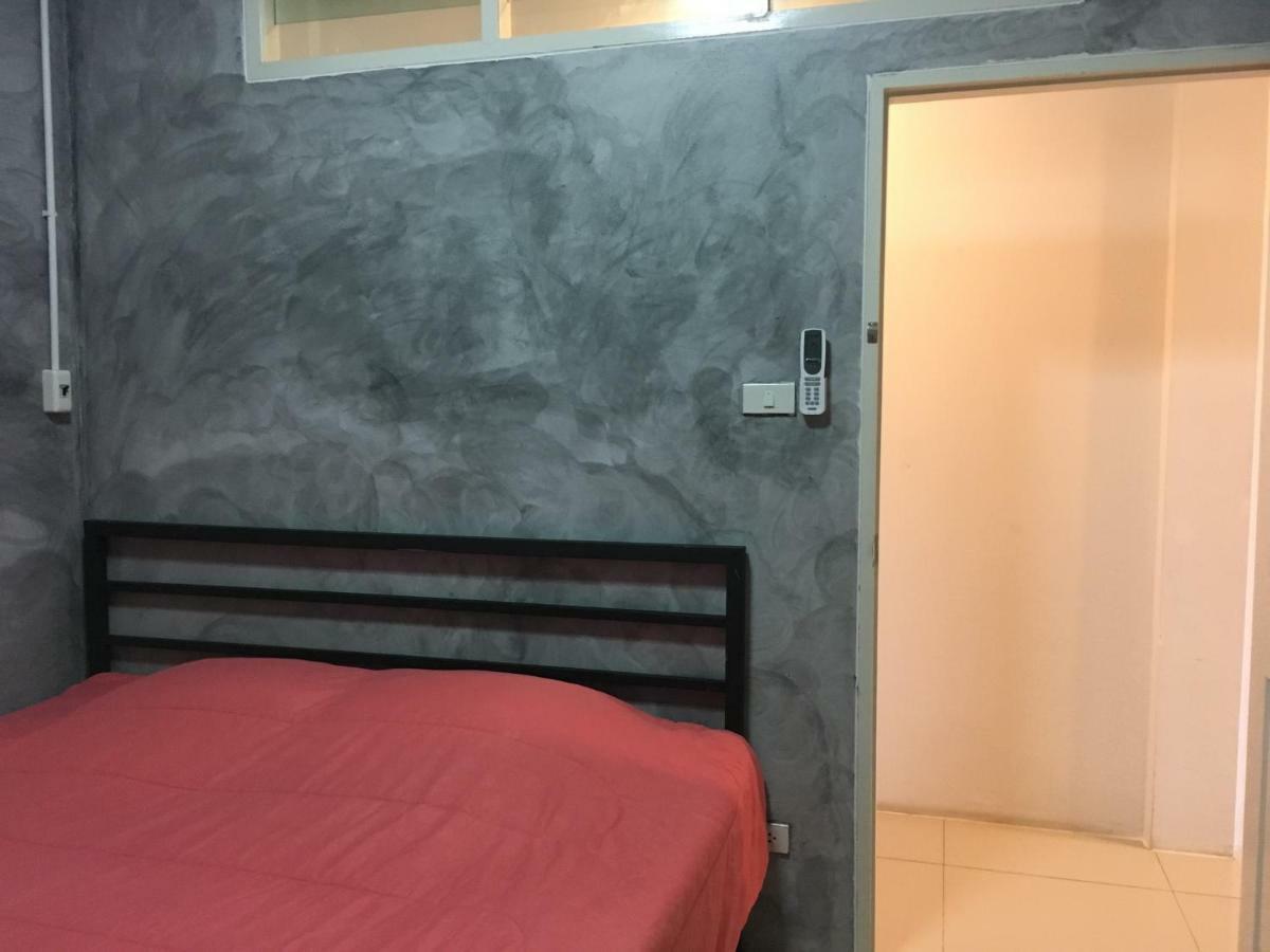 Innkhun House Urt Suratthani Airport Сурат Тхани Екстериор снимка